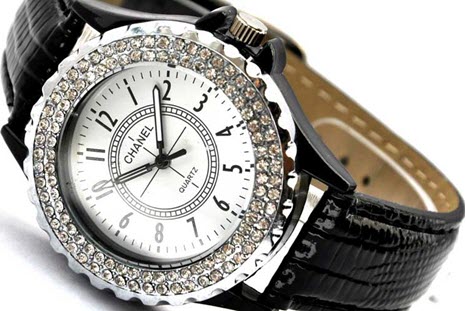 Фото продать часы Chanel в ломбарде часов